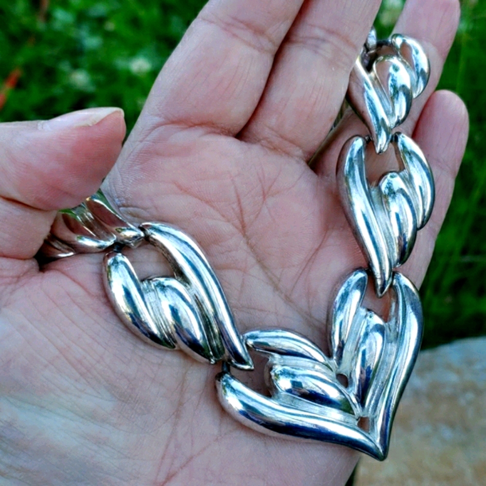Chunky Vintage High End Stylized Silver Heart Shape Rhodium Plate Necklace - Picture 9 of 14